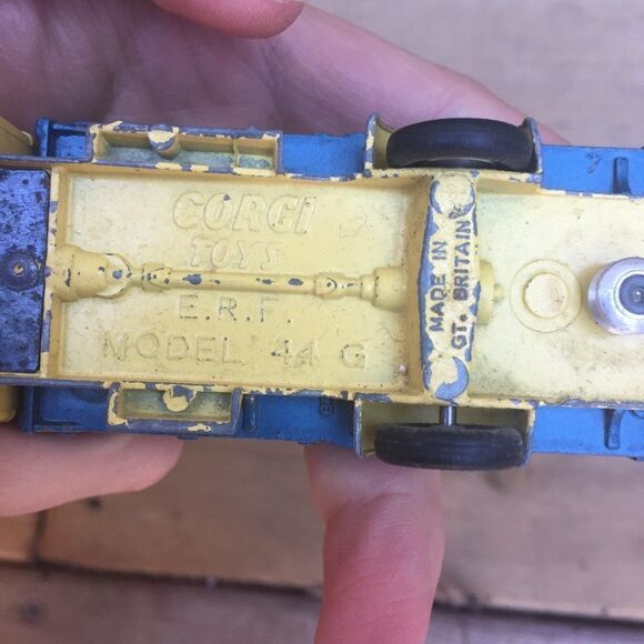 Vintage 1957 Corgi Toys ERF Model 44 G Flatbed Truck G - Picture 6 of 6